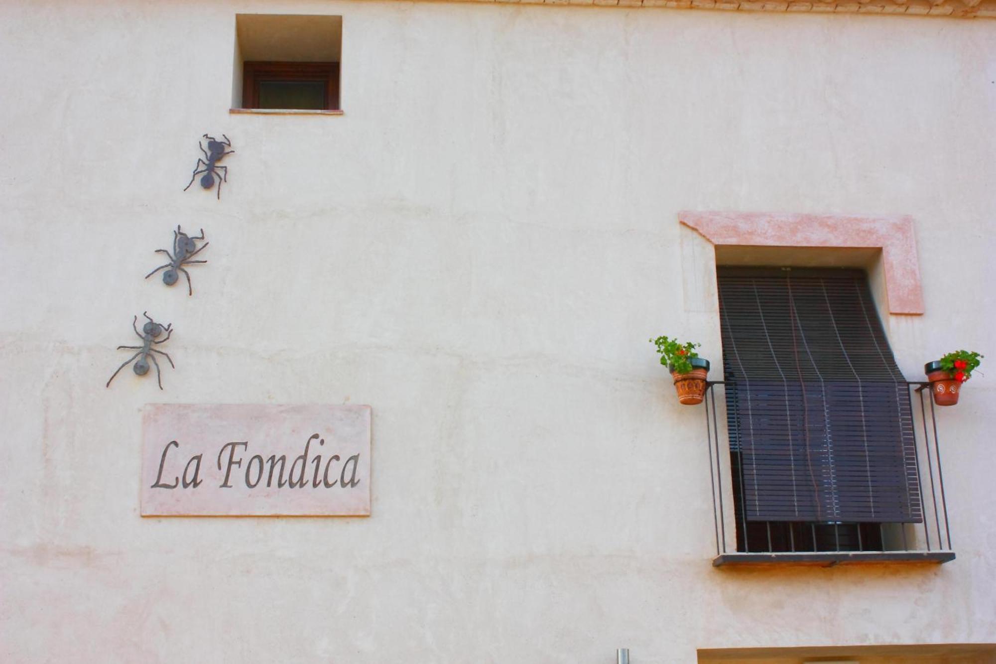 Hotel La Fonda De La Estacion La Puebla De Valverde Dış mekan fotoğraf